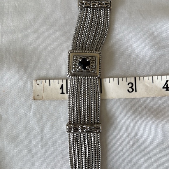 Vintage-Inspired Silver 8 Strand Mesh Bracelet Black Stone Accents Magnetic - Picture 9 of 10